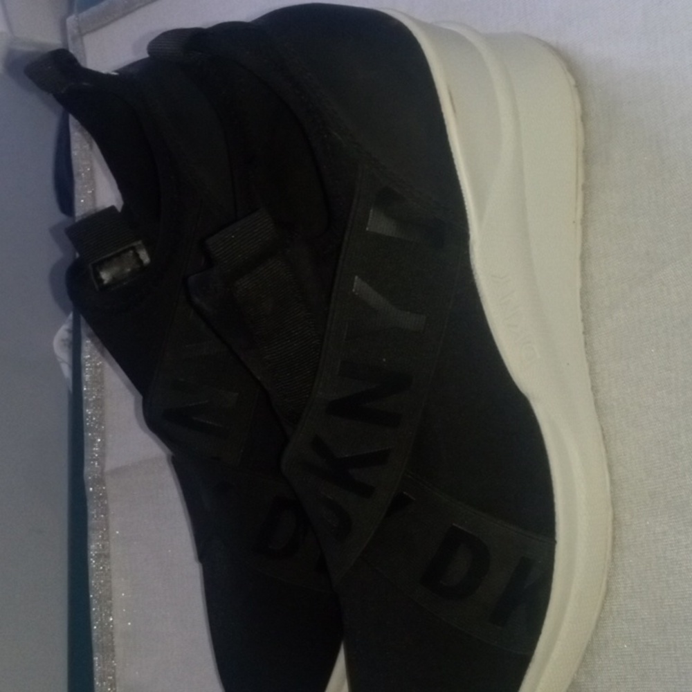 DKNY Leya Wedge Slip In Sneakers Ladies 9.5